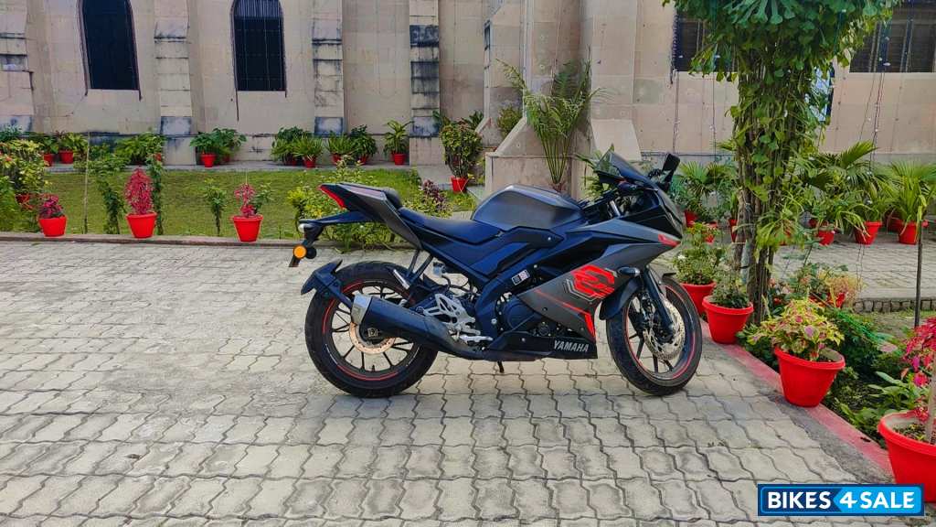 Yamaha YZF R15 V3 BS6