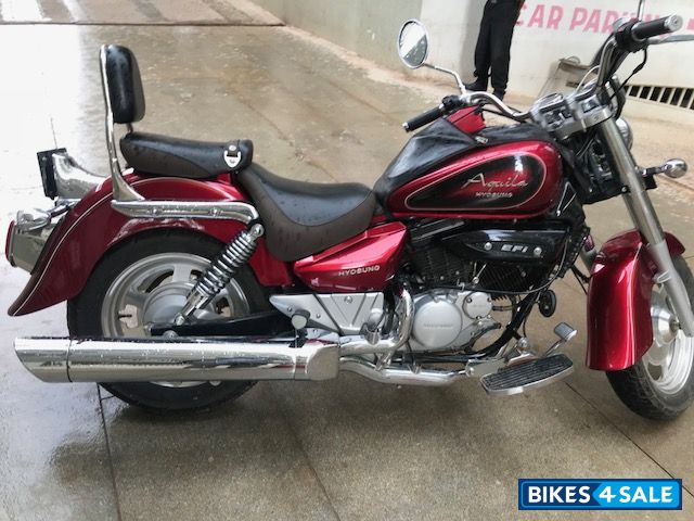 Hyosung Aquila GV250