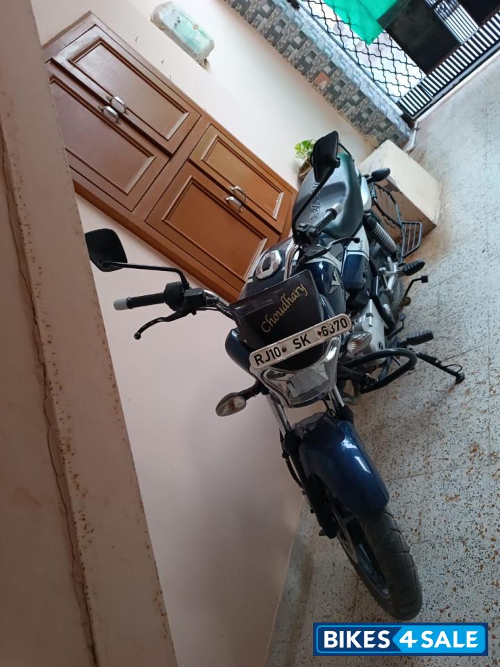 Bajaj V15