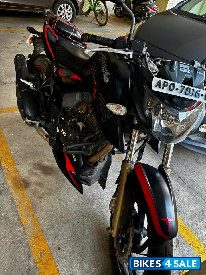 TVS Apache RTR 200 4V