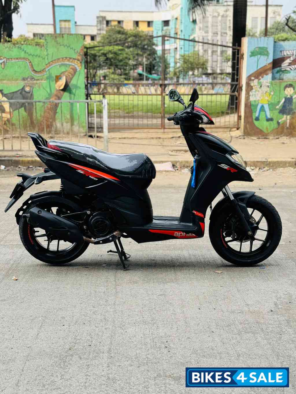 Aprilia SR 160 Carbon ABS Aprilia SR 160 Carbon ABS