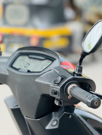 Aprilia SR 160 Carbon ABS