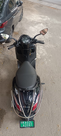 Black Bajaj Chetak Blue 2901 Tecpac