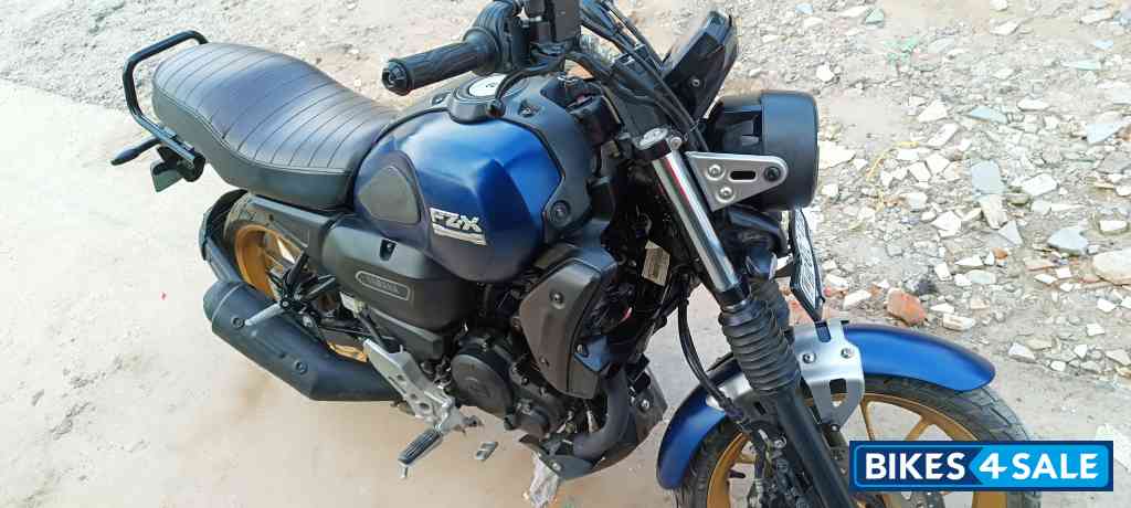 Mate Blue Yamaha FZ-X