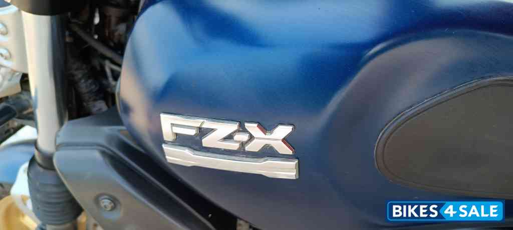 Mate Blue Yamaha FZ-X