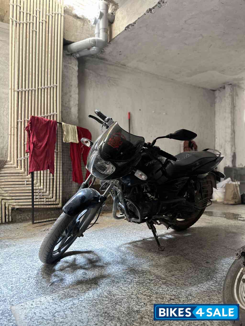 Black Bajaj Pulsar 150
