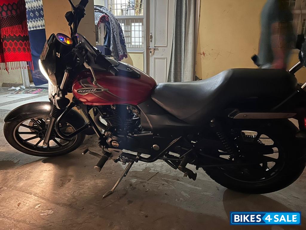 Bajaj Avenger Street 160
