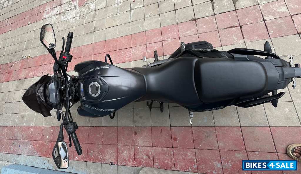 Matt Grey Bajaj Dominar 400 Disc