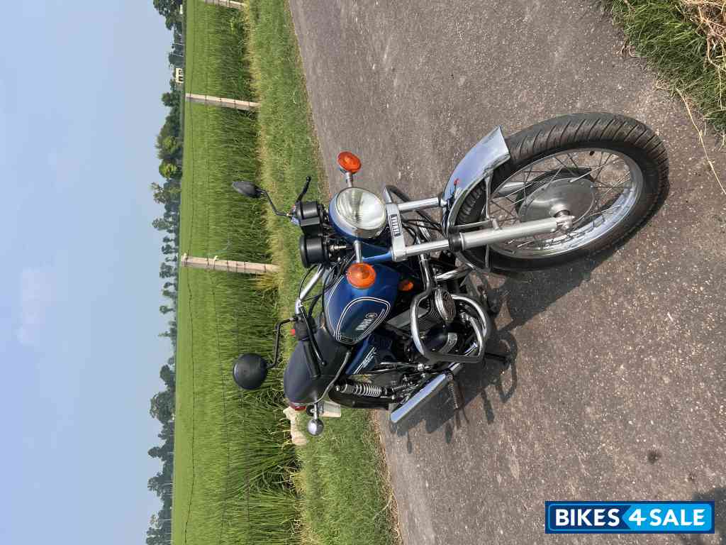 Peacock Blue Yamaha RD 350