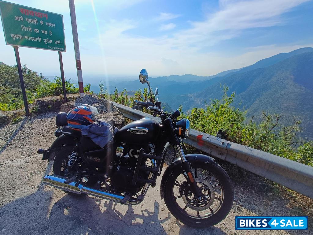 Matte Black Royal Enfield Meteor 350 Stellar Matte Black Royal Enfield Meteor 350 Stellar