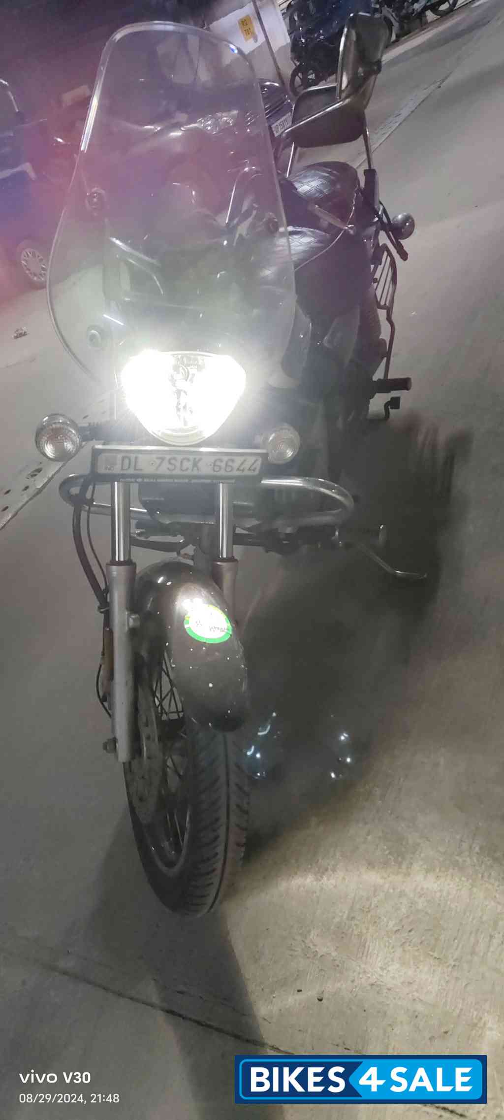 Bajaj Avenger Cruise 220 BS6