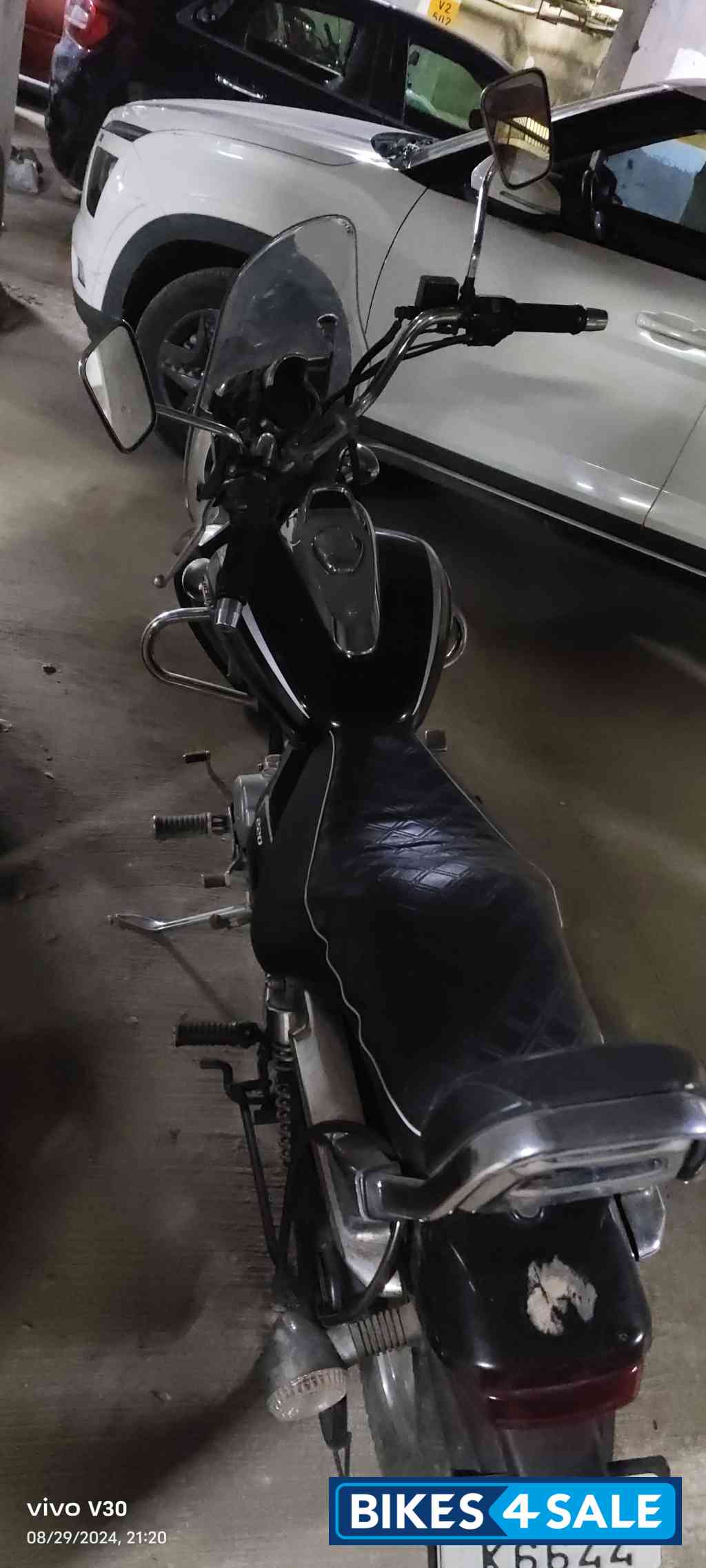 Bajaj Avenger Cruise 220 BS6