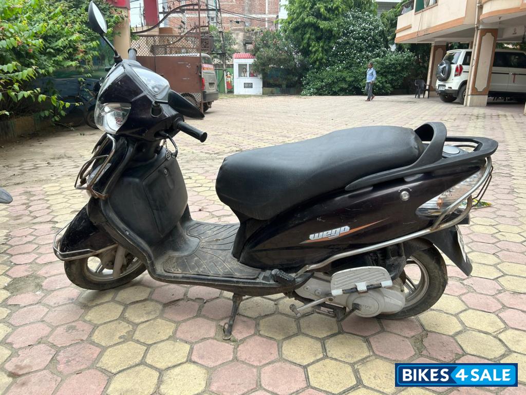 Brown TVS Wego