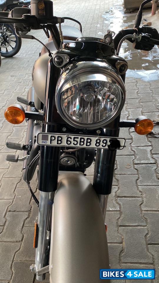 Dark Gunmetal Grey Royal Enfield Classic Gunmetal Grey