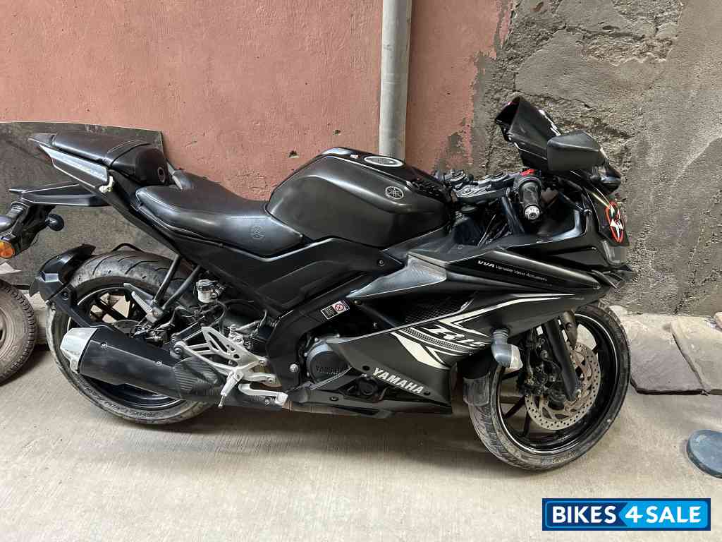 Bleck Yamaha YZF R15 V3