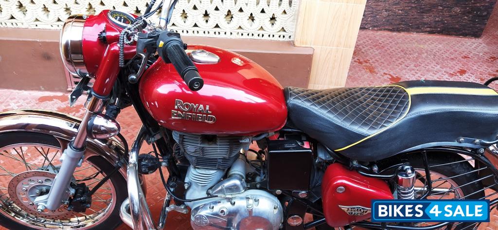 Red Royal Enfield Bullet Electra