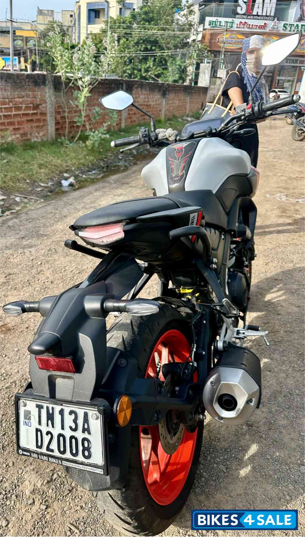 Vermilion White Yamaha MT-15 Ver 2.0 Vermilion White Yamaha MT-15 Ver 2.0