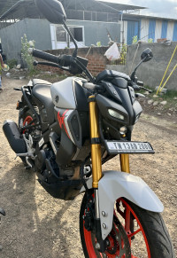 Vermilion White Yamaha MT-15 Ver 2.0