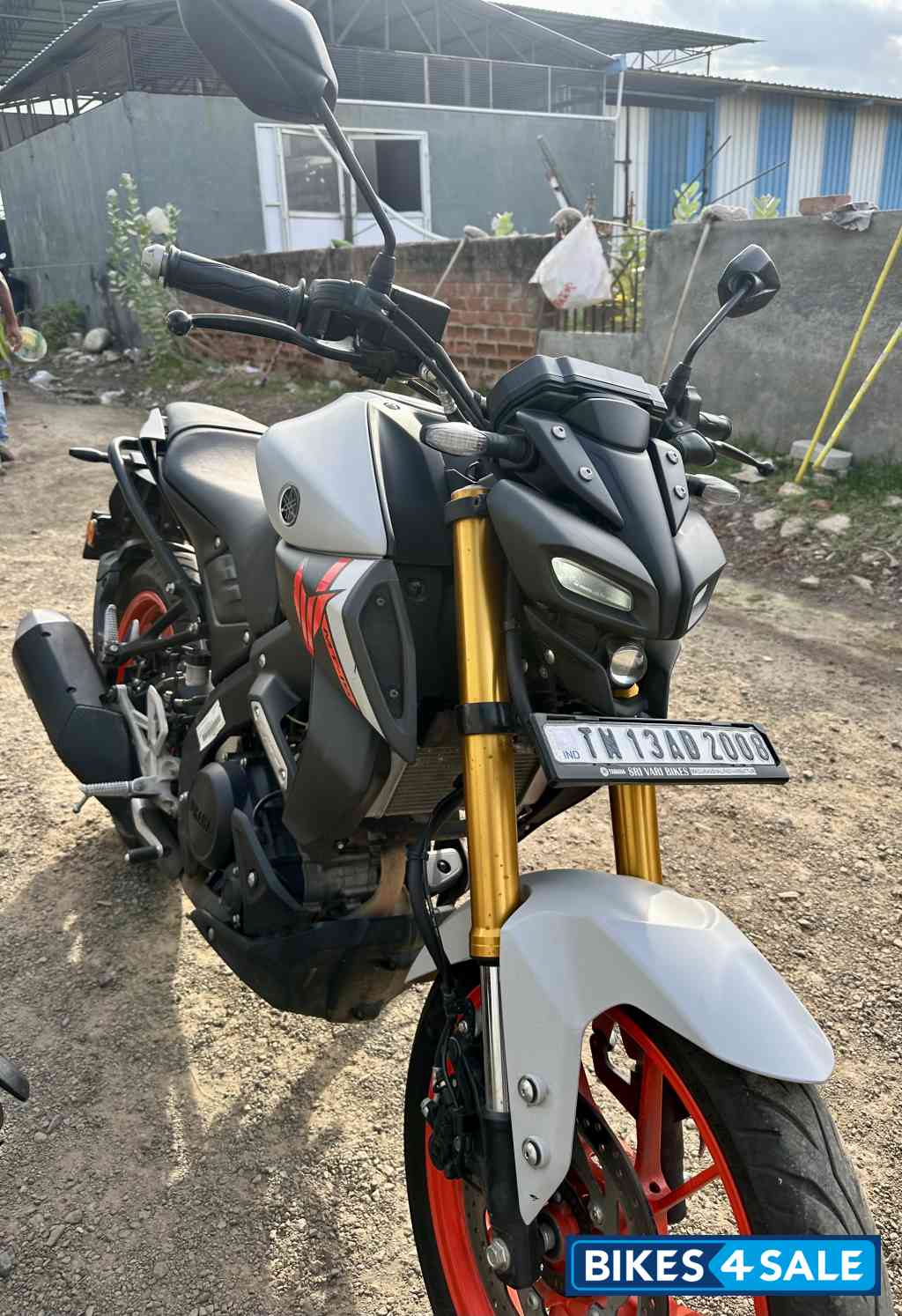 Vermilion White Yamaha MT-15 Ver 2.0 Vermilion White Yamaha MT-15 Ver 2.0