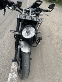 Black Triumph Speed Twin 1200