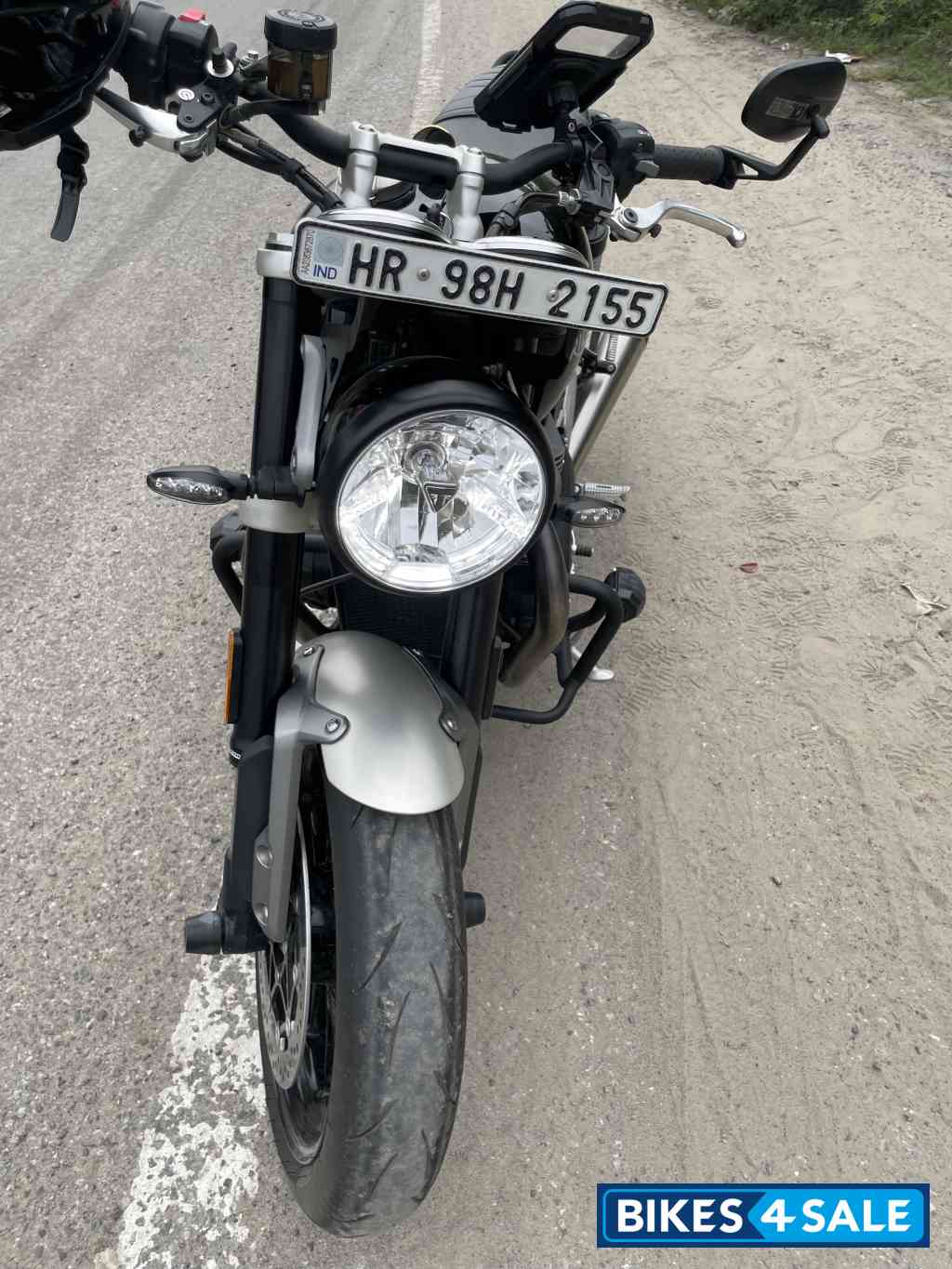 Black Triumph Speed Twin 1200