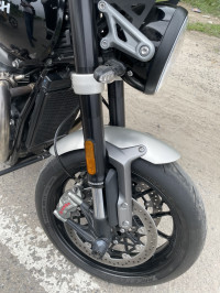 Black Triumph Speed Twin 1200