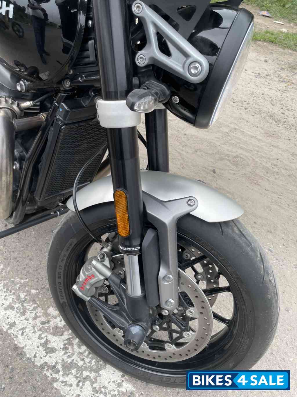 Black Triumph Speed Twin 1200