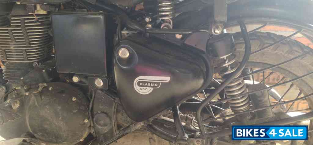 Stealth Black Royal Enfield Classic Stealth Black