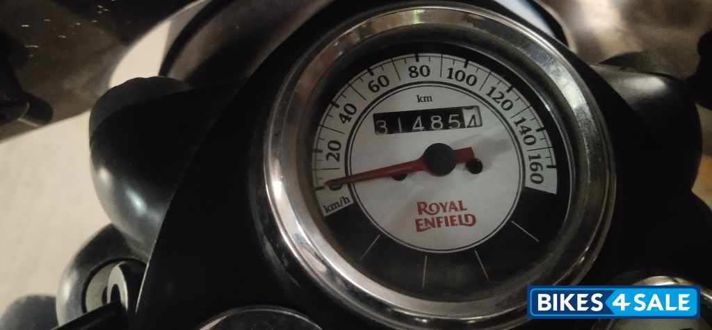 Stealth Black Royal Enfield Classic Stealth Black