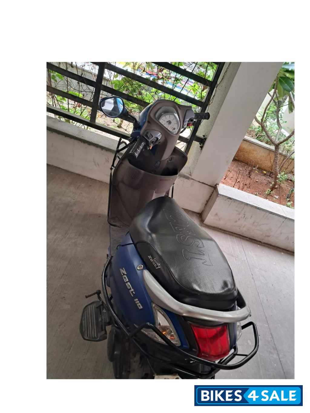 Blue TVS Scooty Zest