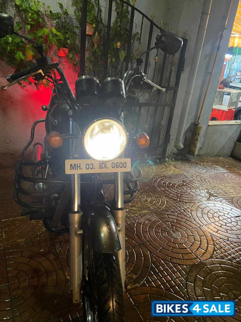 Royal Enfield Thunderbird 350 Royal Enfield Thunderbird 350