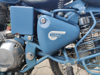 Royal Enfield Classic Squadron Blue