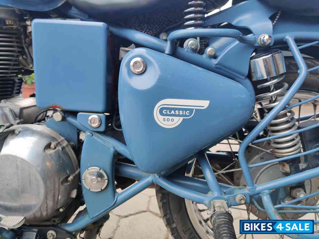 Royal Enfield Classic Squadron Blue