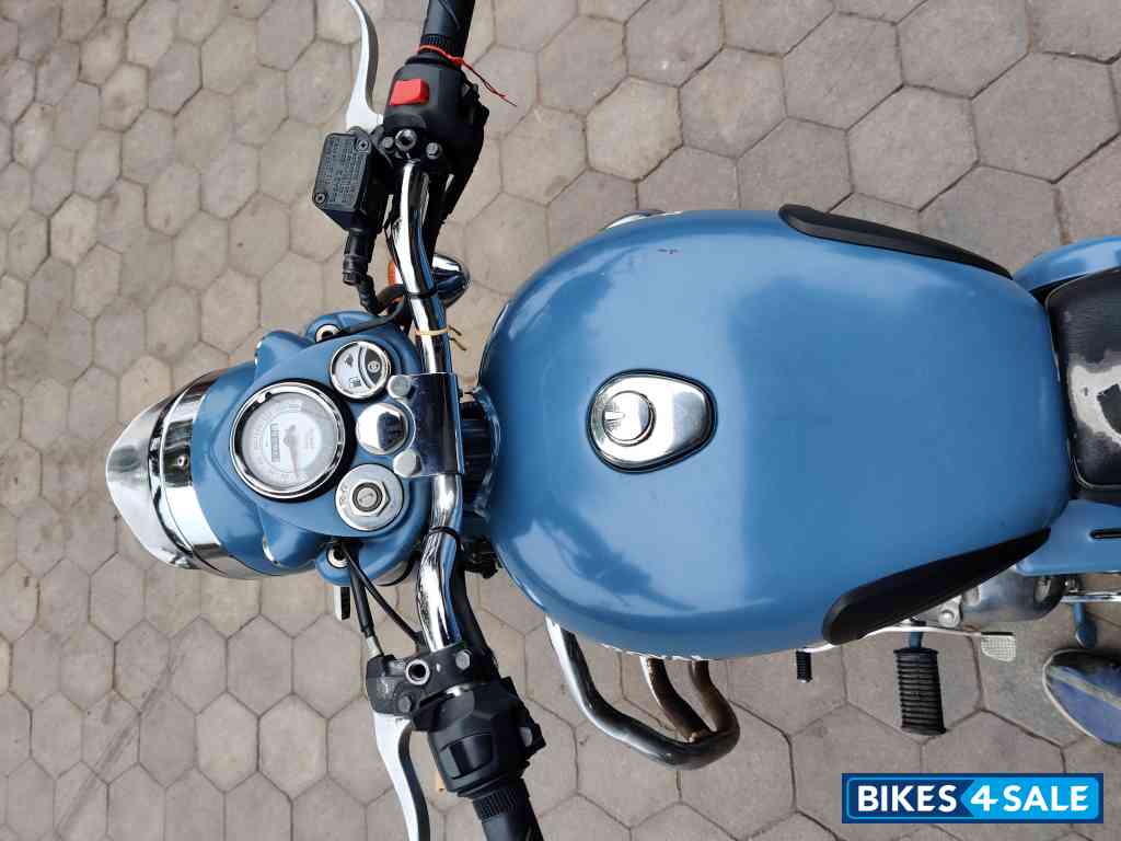 Royal Enfield Classic Squadron Blue