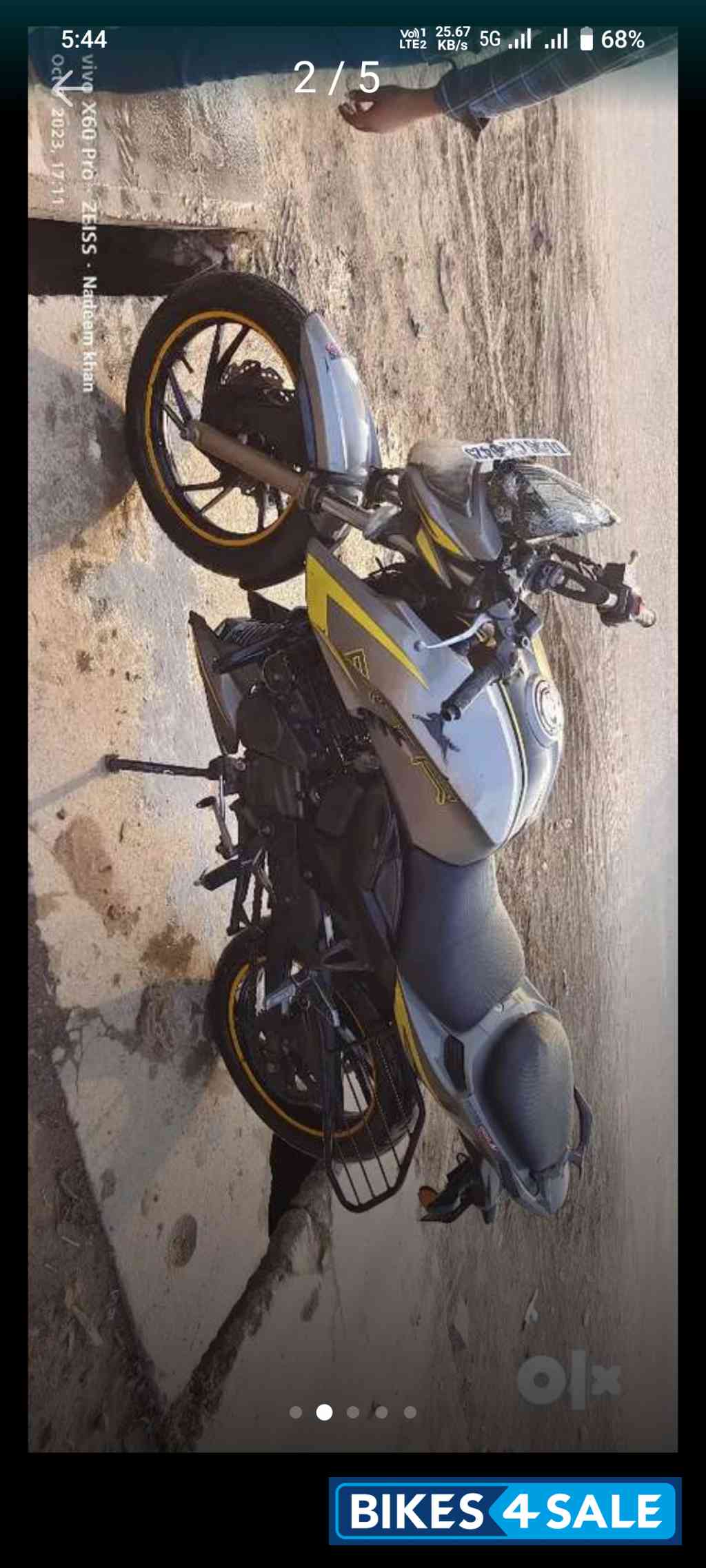 Gray TVS Apache RTR 200 4V