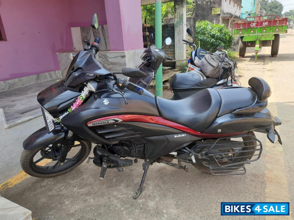 Suzuki Intruder 150 FI