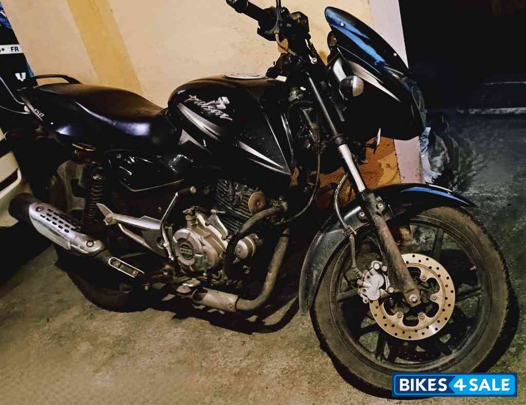 Black Bajaj Pulsar 150 DTSi