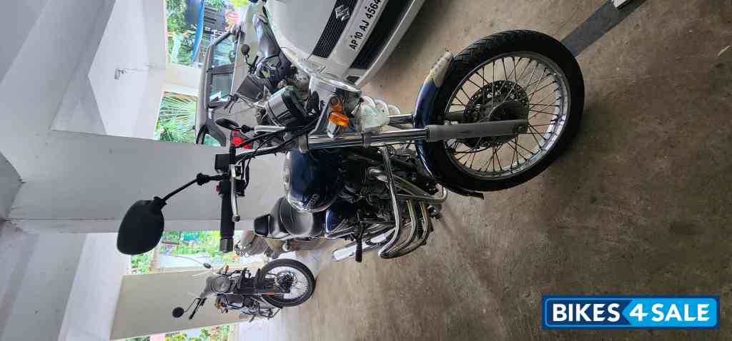 Blue Royal Enfield Thunderbird TwinSpark 350