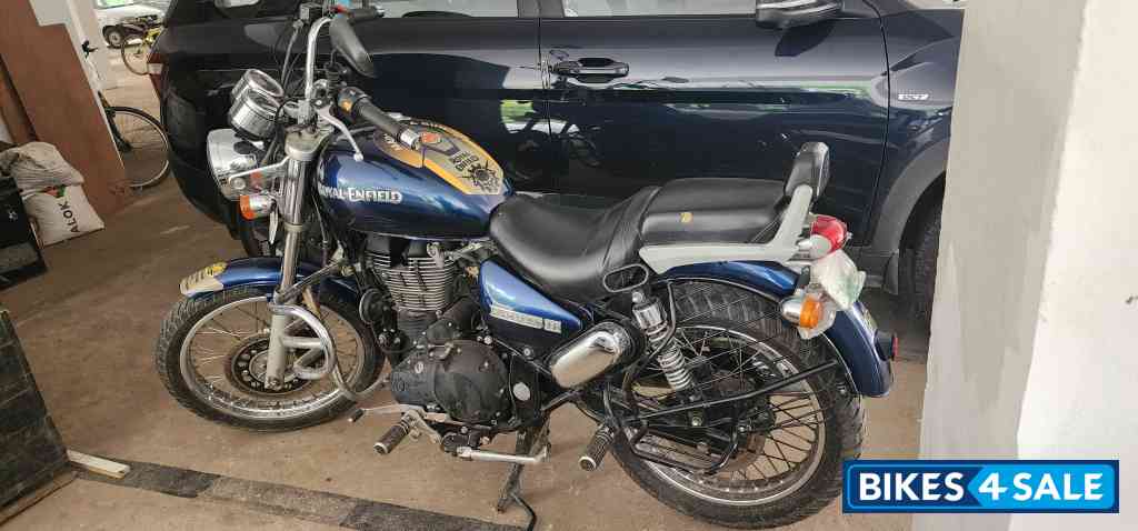 Blue Royal Enfield Thunderbird TwinSpark 350