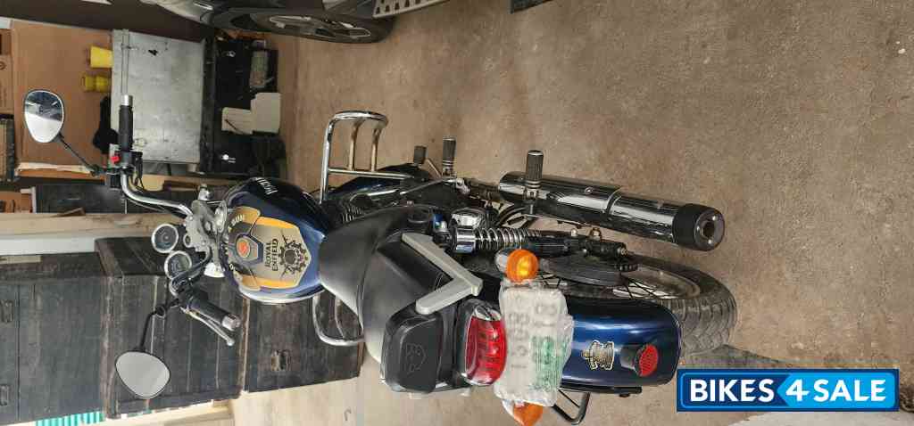 Blue Royal Enfield Thunderbird TwinSpark 350