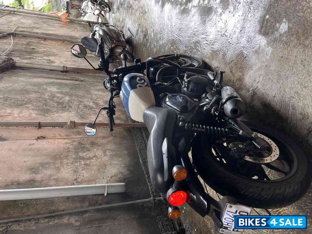Royal Enfield Hunter 350 Metro