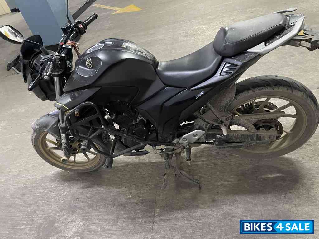 Yamaha FZS 25 BS6