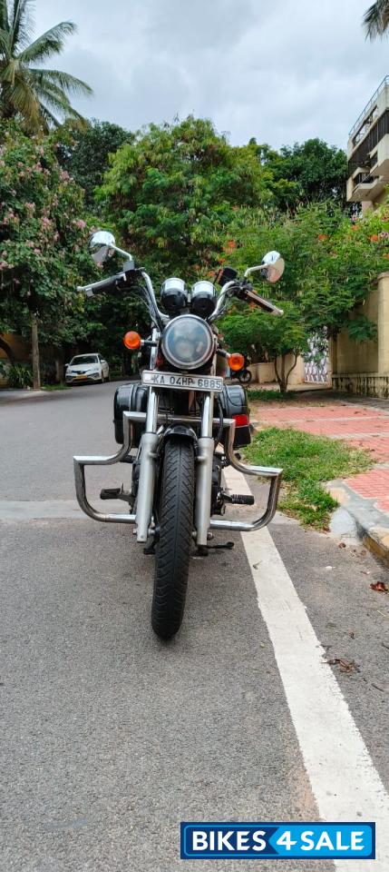 Black Royal Enfield Thunderbird 500