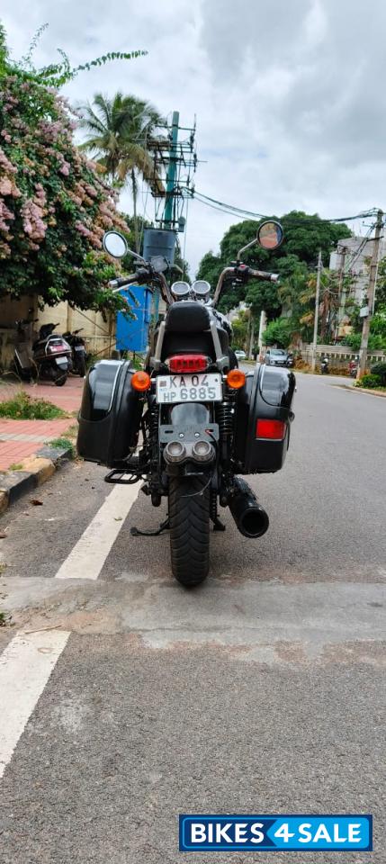 Black Royal Enfield Thunderbird 500