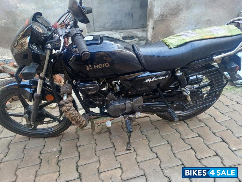 Hero Splendor Plus Black and Accent