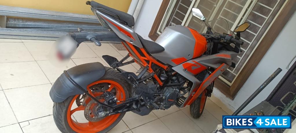 KTM RC 200 2022