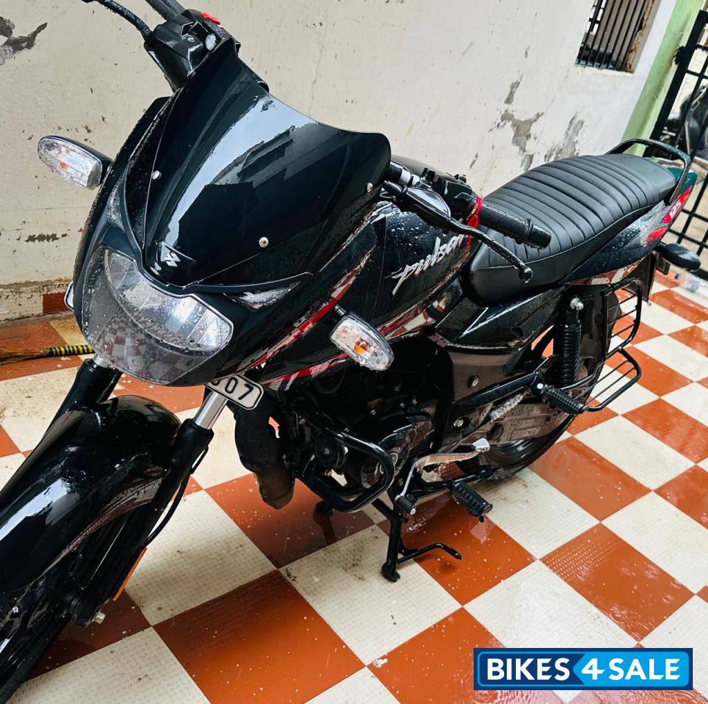 Bajaj Pulsar 125