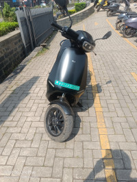 Mat Black Ola S1 Pro