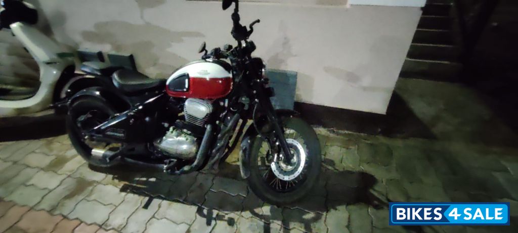 Jawa 42 Bobber Dual Channel ABS