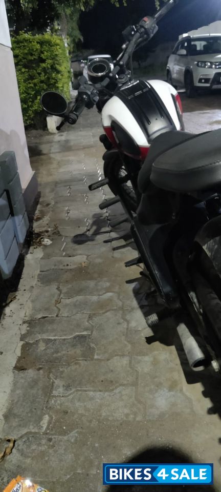 Jawa 42 Bobber Dual Channel ABS Jawa 42 Bobber Dual Channel ABS